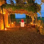 Tenuta Di Monaciano Hotel