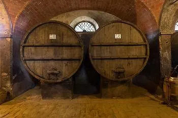 Tenuta Di Monaciano Отель Кастельнуово-Берарденга