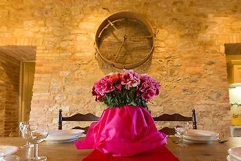 Tenuta Di Monaciano Hotel 4*