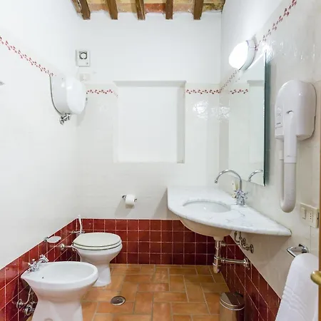 Hotel Tenuta Di Monaciano 4*