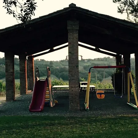 Tenuta Di Monaciano Hotel 4*